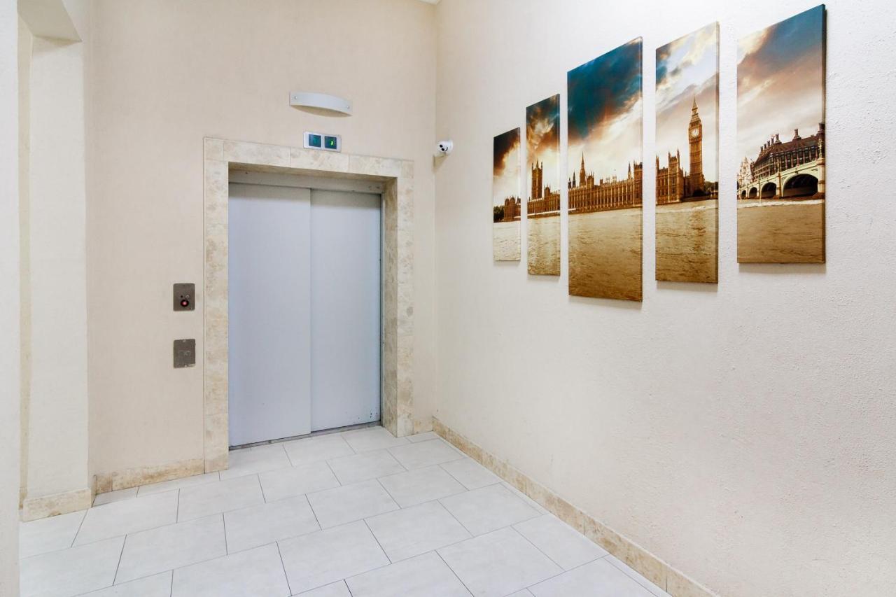 אודסה Modern Apartment In The City Center In A New Building מראה חיצוני תמונה